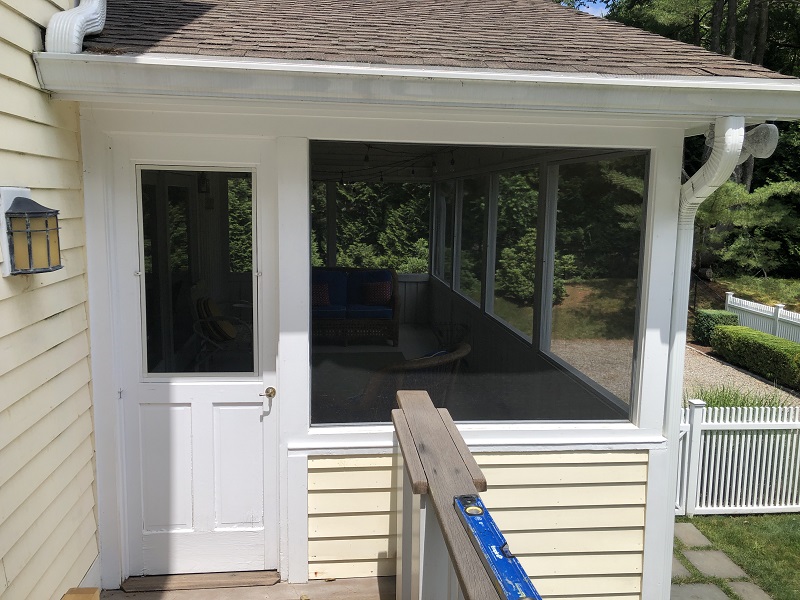 Screened in porch